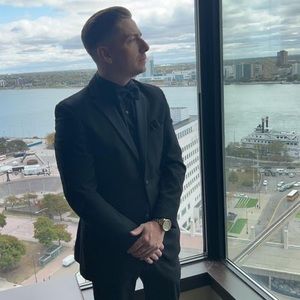 Meet your Posher, Justin